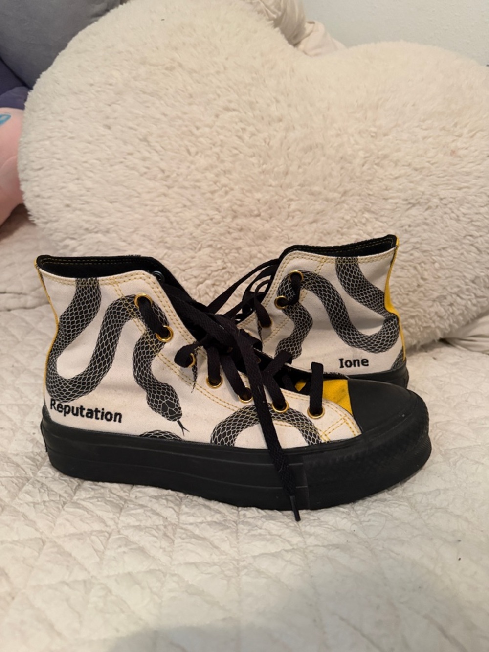 Taylor swift High-Top Canvas Sneakers with Black Snake Print - White/Yellow